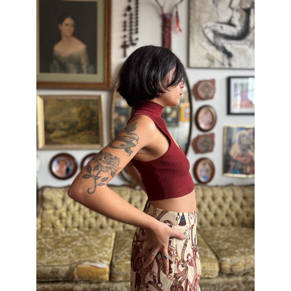 UO Burgundy Ribbed Knit Retro Crop Top Size Small - Picture 5 of 13